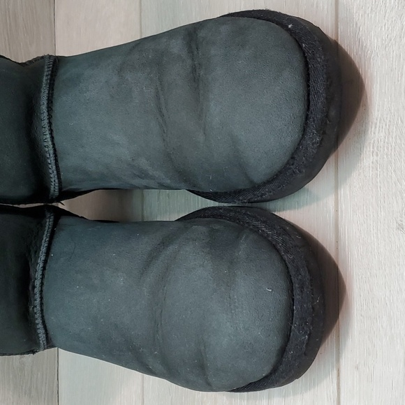 Ugg Australia Women Classic Short II Sheepskin Leather boots shoes sz 8 - Picture 4 of 14